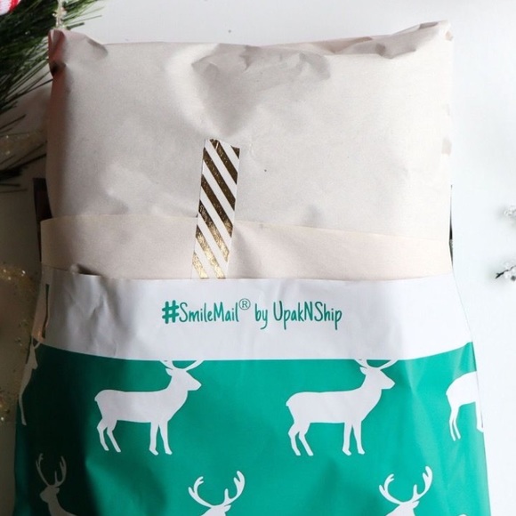 25 10X13 Deer Poly Mailers CHRISTMAS CLEARANCE - Picture 7 of 8